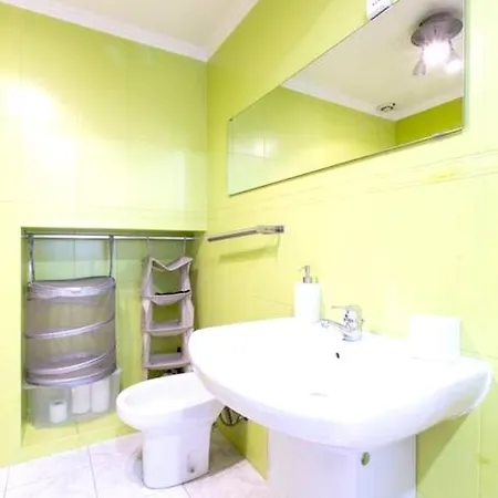 Apartman With One Bedroom In With Wonderful City View And Wifi *